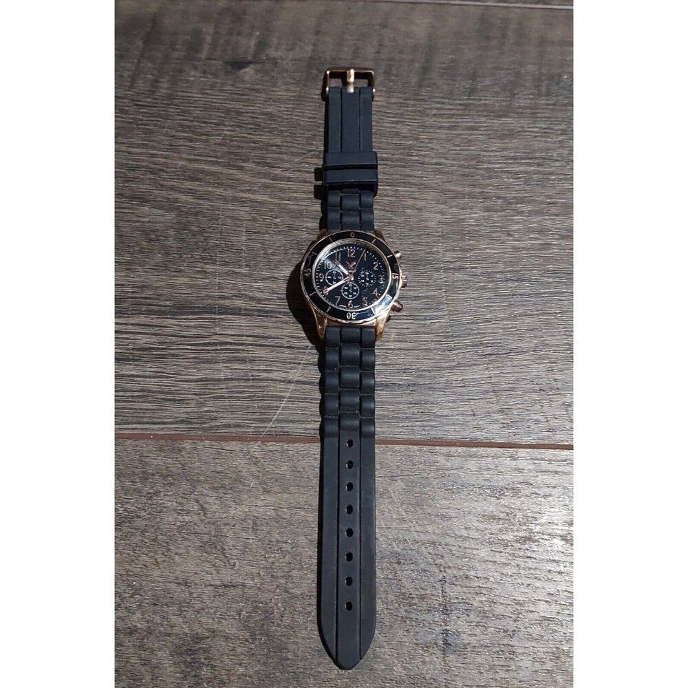 American Eagle Outfitters 15721 Two Tone Quartz Analog Women's Watch New Battery - Picture 4 of 9